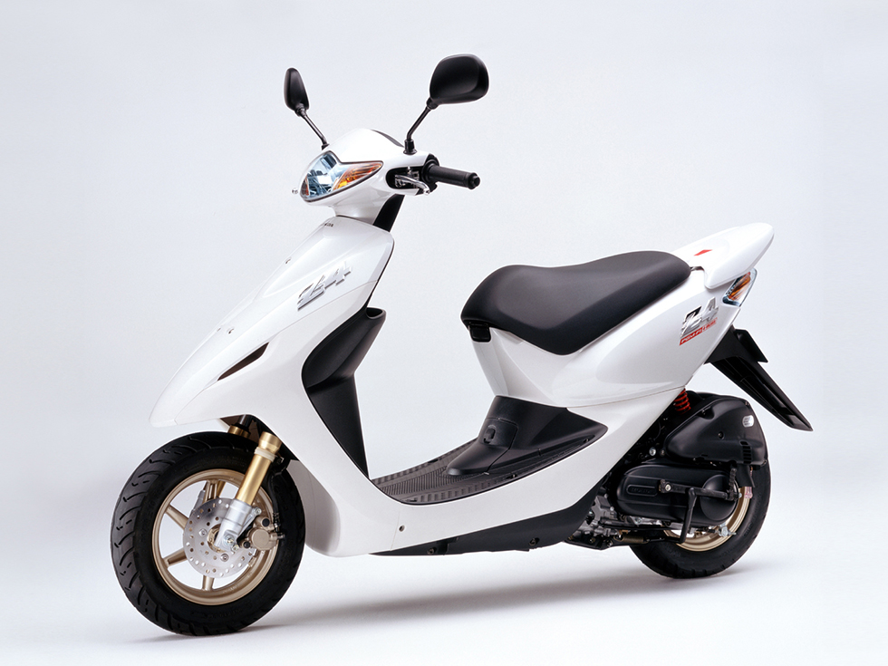 Honda Announces a Full Model Change for the Sporty Smart Dio Z4 50cc  Scooter- Featuring the world's first electronic fuel injection system for a  production 4-stroke 50cc engine - | Honda Global