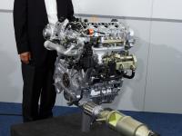 Tier II Bin5 diesel engine & Takeo Fukui(President & CEO)