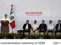 The commemorative ceremony: Takeo Fukui, the president & CEO of Honda (left end); Felipe Calderon Hinojosa, president of Mexico (right end)