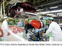 [FCX Clarity Vehicle Assembly] Hydrogen Tank Installation (1)