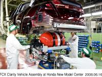 [FCX Clarity Vehicle Assembly] Hydrogen Tank Installation (2)