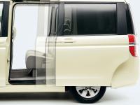 Power Sliding Door (both sides)