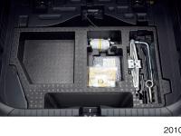 Cargo Area Under Box