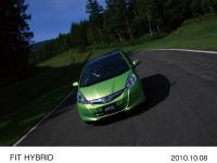 FIT HYBRID (body color: Fresh Lime Metallic) Option-equipped vehicle