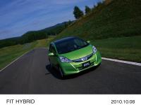 FIT HYBRID (body color: Fresh Lime Metallic) Option-equipped vehicle