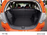 FIT RS luggage room (body color: Sunset Orange II) Option-equipped vehicle