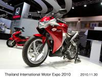 (from front) CBR250R, PCX