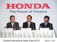 (from left) Fumihiko Ike COO for Honda Regional Operations (Asia & Oceania), Takanobu Ito President & CEO of Honda, Atsushi Fujimoto President of HATC