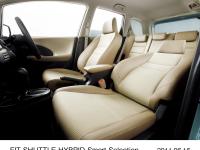 FIT SHUTTLE HYBRID Smart Selection interior (beige) manufacturer's optional vehicle