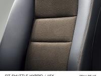 FIT SHUTTLE HYBRID / 15X seat color (black / brown)