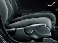 driver's seat height adjuster