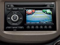 back monitor plus CD player with AM / FM tuner