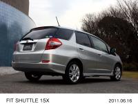 FIT SHUTTLE 15X (body color: Alabaster Silver Metallic) manufacturer's optional vehicle