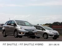 pictured front to back are FIT SHUTTLE HYBRID (body color: Green Opal Metallic), HYBRID (body color: Premium White Pearl)