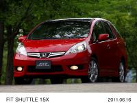 FIT SHUTTLE 15X (body color: Milano Red)