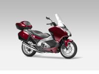 INTEGRA, vehicle equipped with new engine to be unveiled at EICMA 2011 (equipped with options)