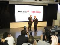 (from left) CEO of McLaren Group Limited Martin Whitmarsh, Honda President & CEO Takanobu Ito
