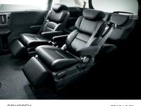 ABSOLUTE・EX <FWD> 2nd-row premium cradle seats (Black) option-equipped vehicle