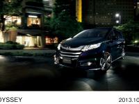 ABSOLUTE, 7-seater <FWD> (body color: Premium Venus Black Pearl) option-equipped vehicle, driving image 