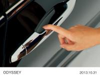 power sliding left rear door (easy-to-open door handle)