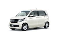 G・A Package (FWD) front 7:3 (body color: Premium White Pearl)