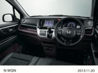 Custom quality interior, instrument panel image, option-equipped vehicle