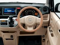 Leather-wrapped steering wheel cover (Beige)