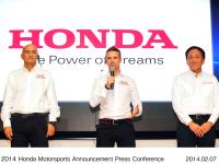 (from left) Gabriele Tarquini, Tiago Monteiro, Chief Engineer for Civic WTCC Development Daisuke Horiuchi
