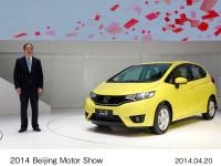 (From left) Jun Yu, executive vice president of Guangqi Honda Automobile Co., Ltd., Fit