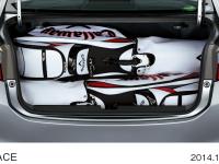 Cargo area (with 3 9-inces golf bags, FWD)