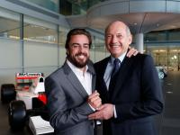 (from left) Fernando Alonso, Ron Dennis