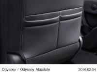 the driver's seat/front-passenger seat back pocket (bisection type)