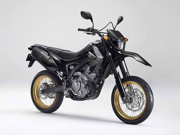 Honda adds Supermoto style and attitude to its range with CRF250M | Honda  Global Corporate Website