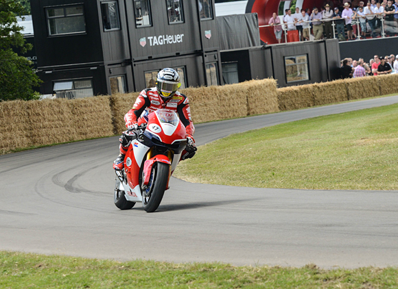 John McGuinness on the RC213V-S