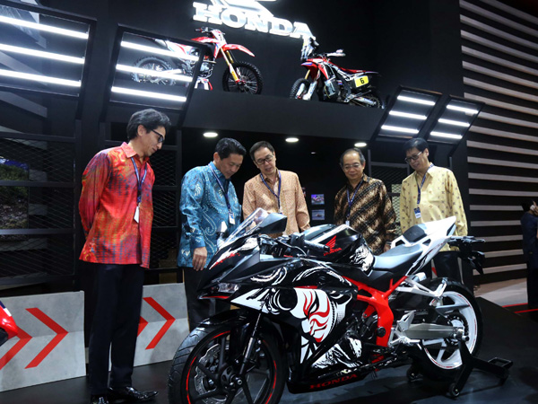 Honda Releases New Honda CBR250RR Special Edition | Honda Global 