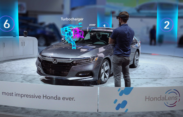 Honda Debuts HondaLens&trade; Augmented Reality at the 2017 Los Angeles Auto Show to Showcase the All-New 2018 Accord