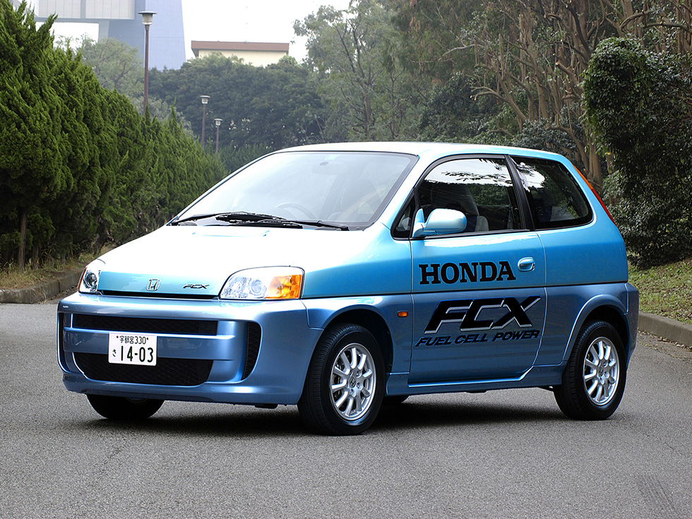 Honda Unveils the Prototype of its FCX Fuel Cell Vehicle,Planned for Commercial Release This Year