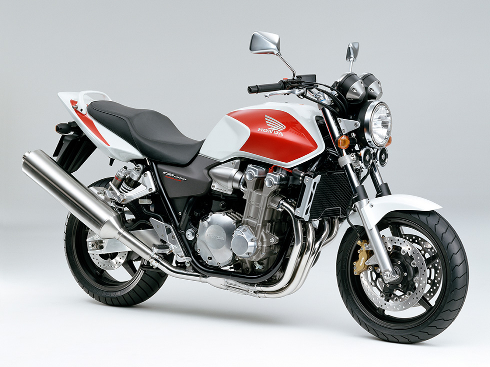 Honda Announces a Full Model Change for the CB1300 SUPER FOUR Large-Displacement Road Sports Bike