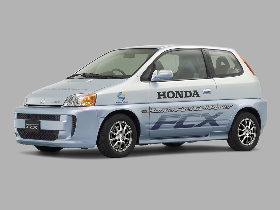 Honda FC Stack-equipped FCX, Featuring Sub-freezing Temperature Operation Capability, Certified for Use on Public Roads by Japan's Ministry of Land