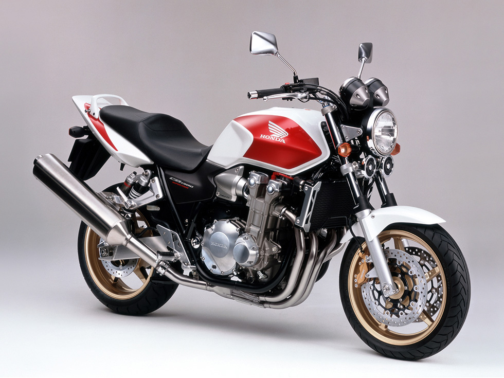 Honda Announces Minor Changes for the Large-Displacement CB1300 SUPER FOUR Road Sport Bike and the Addition of the New CB1300 SUPER BOL D'OR with Half Cowl