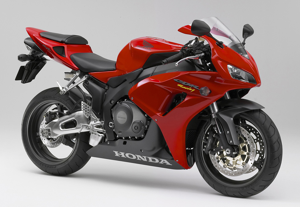 Honda Announces a Model Change for the CBR1000RR Super Sports Model
