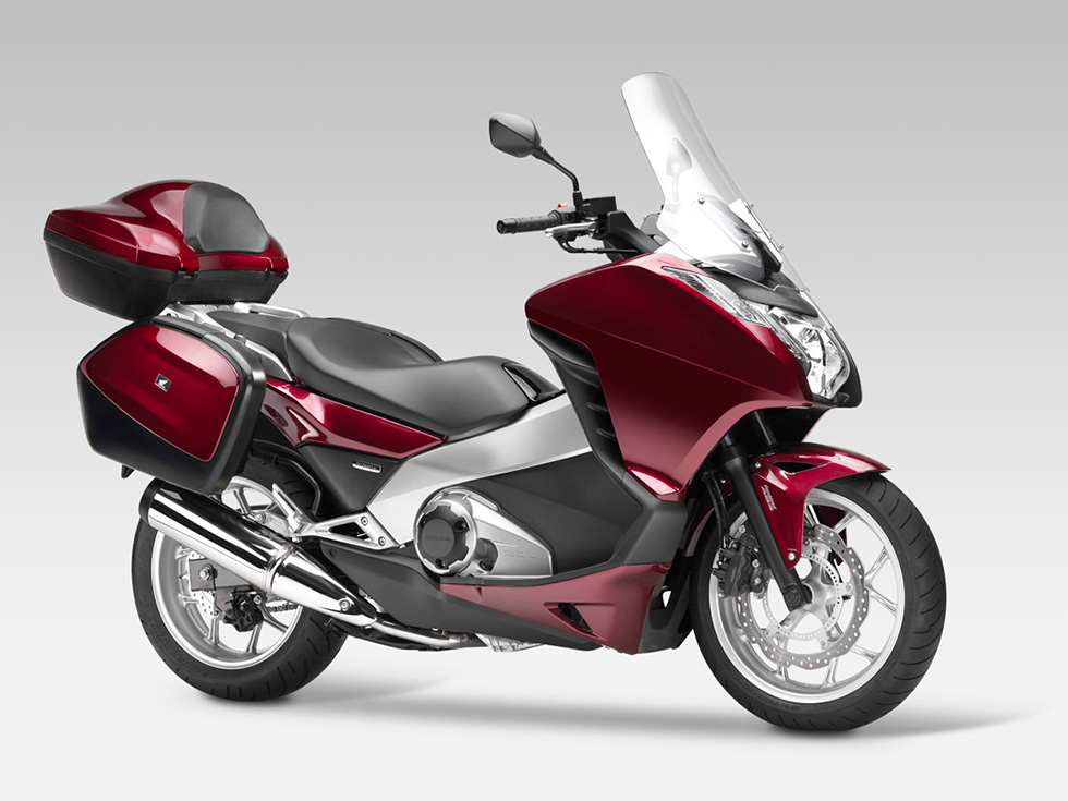 INTEGRA,vehicle equipped with new engine to be unveiled at EICMA 2011 (equipped with options)