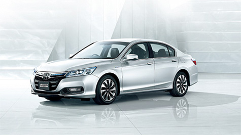 Honda to Release All-New Accord Hybrid and Accord Plug-in Hybrid Premium Sedans in Japan - Advanced models offer ultra-high fuel economy and a completely new driving feel - Accord Hybrid fuel economy: 30.0 km/L, Accord Plug-in Hybrid fuel economy: 70.4 km/L