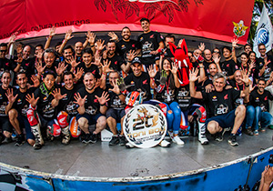 Toni Bou and his team staffs 