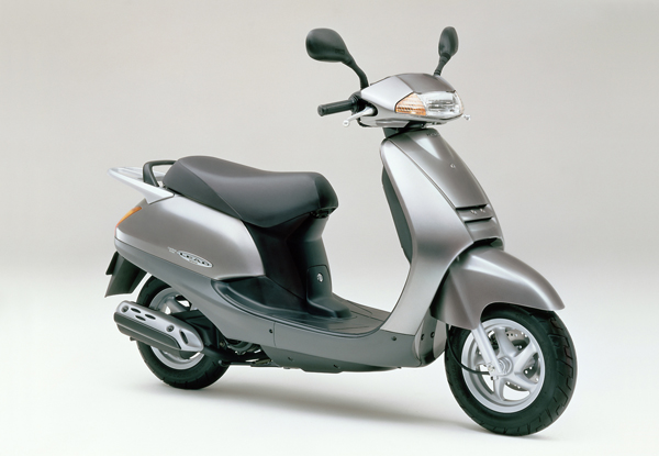 Honda Announces Launch of Fully Upgraded Series of Lead Scooters - the First Two-Wheeled Vehicles to Comply with the New Japanese Motorcycle Emission Standards