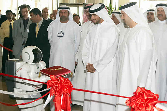 ASIMO Helps His Highness Sheikh Hamdan Bin Mohammed Al Makhtoum Open The 8th International Middle East Motor Show