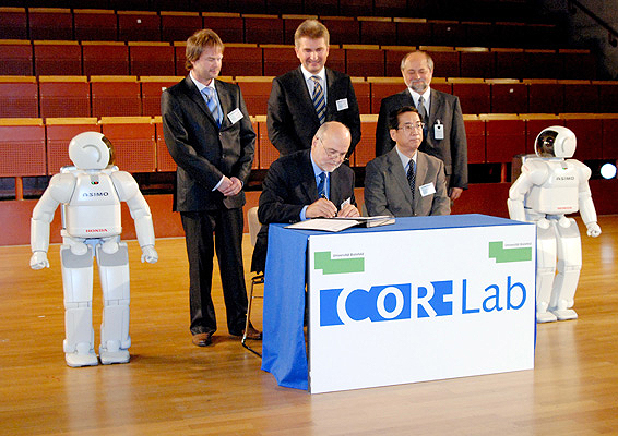 Honda signs landmark collaborative agreement with the CoR-Lab, Bielefeld University, Germany