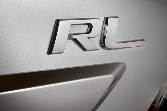 2009 Acura RL Emblem
