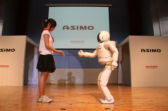 ASIMO Visits Children Suffering from Sichuan Earthquake