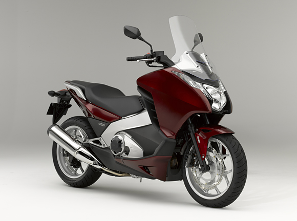 New Honda Integra – motorcycle performance with scooter comfort and protection